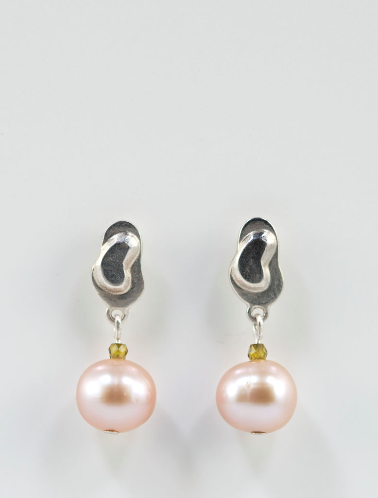 A kiss is just a KXXX- lagoon earring