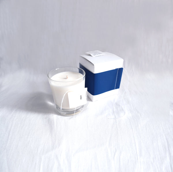 Cousu de fil blanc - Candle Aqua 75g