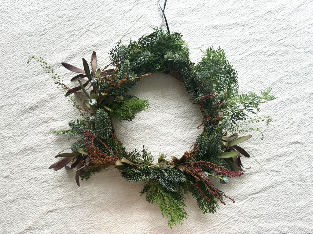 Christmas wreath by Vanessa Tao - Raddish 25cm